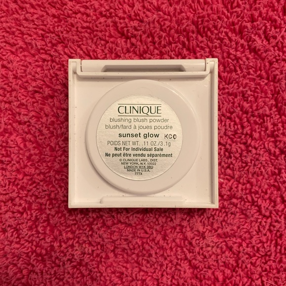 Clinique Blush - Picture 3 of 3
